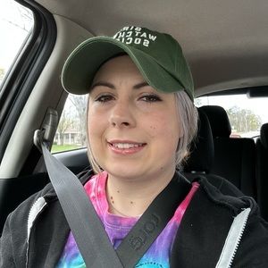 Meet your Posher, Kay